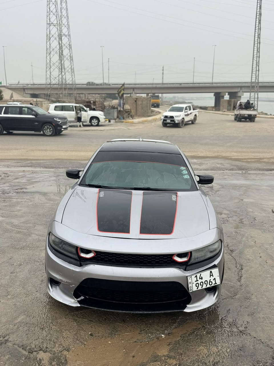 السلام عليكم جارجر مديل 16 اصل بسمي  RT  V8  كفاله عامه مكينه 5700 السياره جديده وعليها هواي اضافات. كزوز ريمونت ويل 20 لد متغير مكاني البصره  بيع او مراوس سعرها 190  ***********
