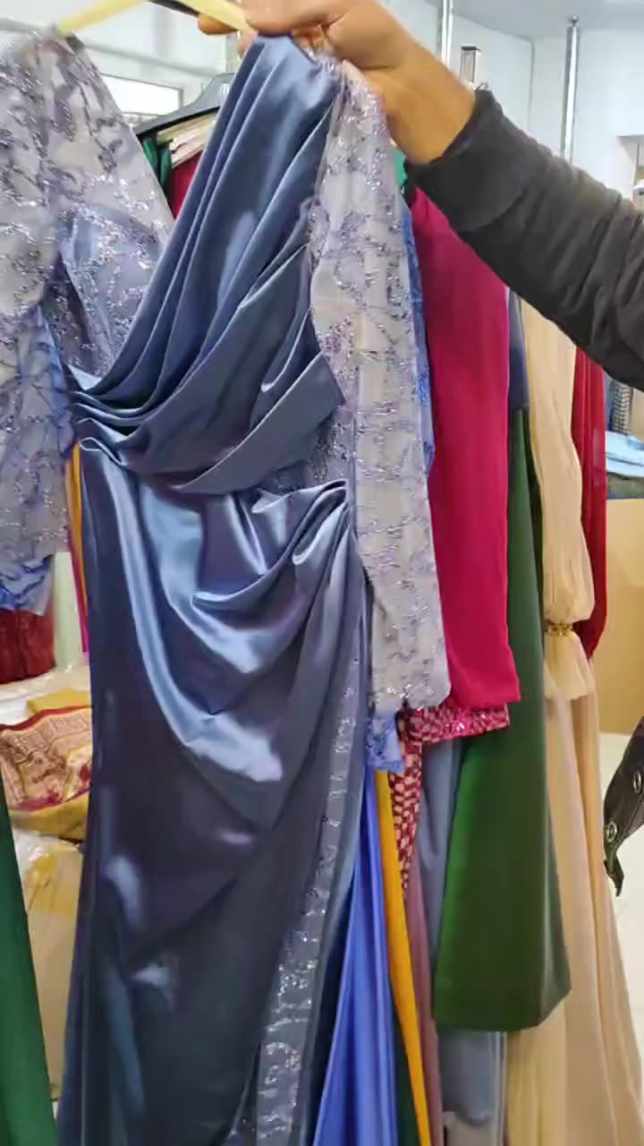 شروة فساتين سهره قطعه
 العدد 200قطعه سيريات مكسرة 
السعر 13 دولار 🔥
🌟للحجز والاستفسار على الوتس👇
+905377654036


**إذا كنت صاحب هذا الإعلان وتريد حذفه لأي سبب، رجاءا أرسل رسالة إلى الدعم الفني**