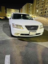 سوناته ٢٠٠٩ وارد امريكي السيارة مصبوغه عام الجماليه فقط ضربته الباب ال...