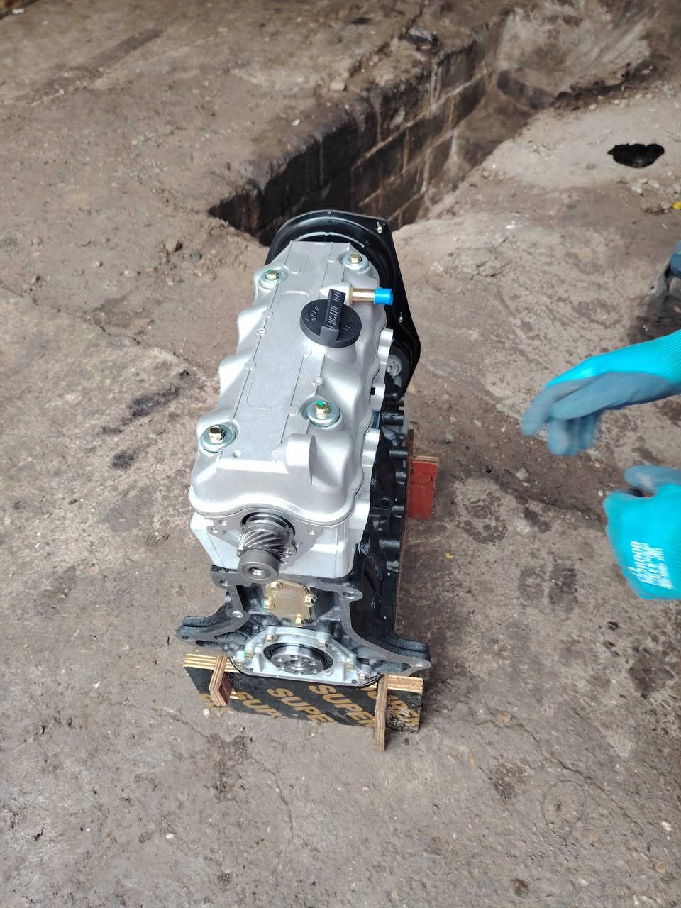 سلام عليكم سياره البيع فاو كلها بلادي بل كارتون محرك كلو شرط تيرات اربعه جديد باتري جديد سلف جديد كهربايات كلهه شقاله وراق كامله السعر 15 وبيه مجال العنوان كركوك الحويجه الاستفسار تصال على الرقم ***********
