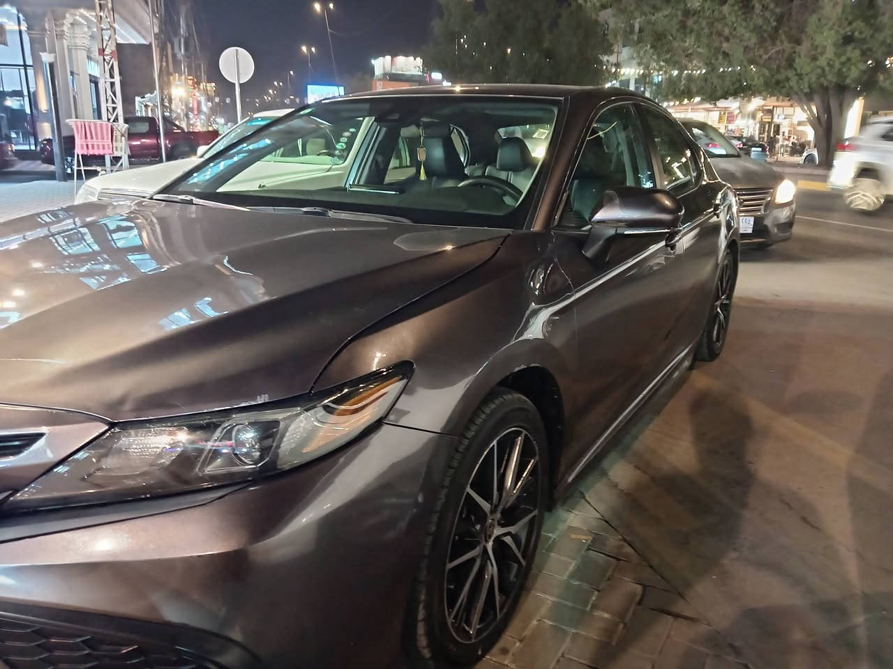 السلام عليكم كامري للبيع                                                    موديل 2023                                                              وارد امريكي                                                                        رقم بغداد تحويل ثاني يوم                                                  موصفات Se                                                             محرك 2500                                                                حادثها دعاميه مبدله                                                                    ماشيه 39الف                                                                                                                      مكان بغداد العامريه                                                                                      للتواصل ***********
