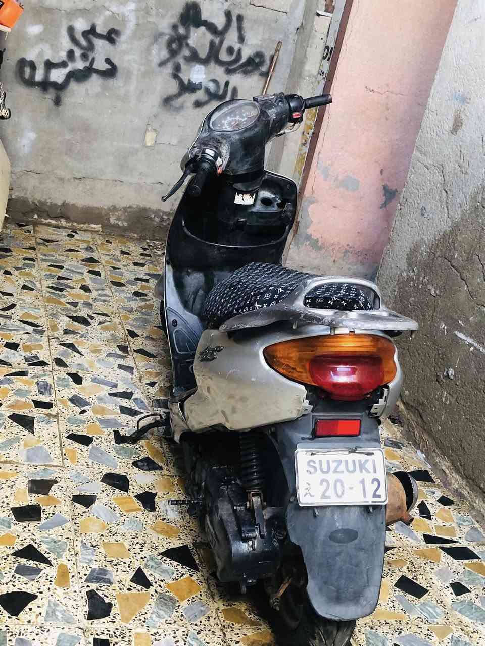 دراجة اكزز للبيع مكينة مفتوحة نقصه باتري السعر 225 وبيه مجال المكان البصرة الجمهورية الرقم ***********
