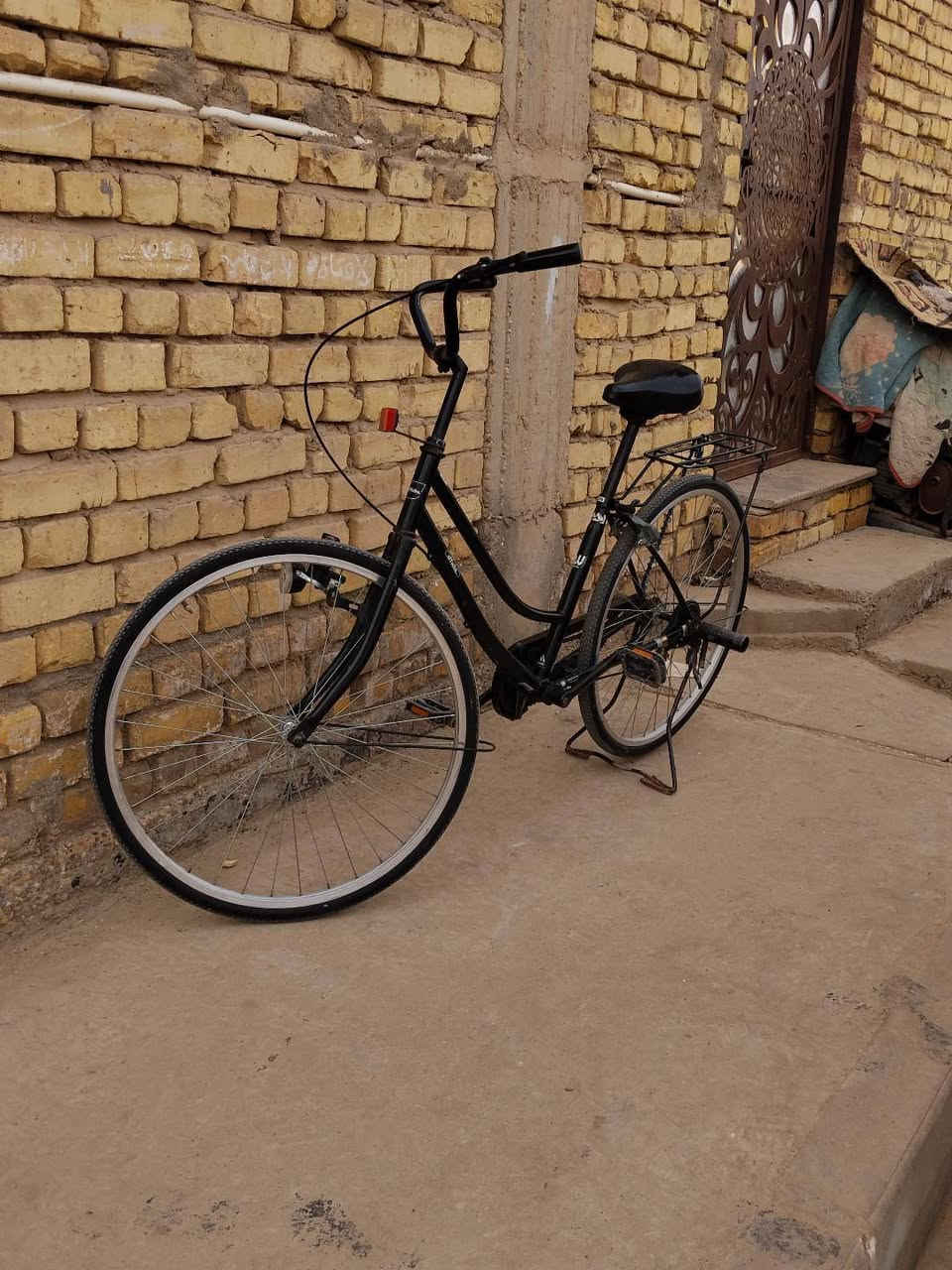 سلام وعليكم باسكل للبيع لون اسود مديل 21 باسكل نضيف 
سعر خاص..  بدون مراوس  خاص موجود ‏‪***********‬‏ مكان غراف
