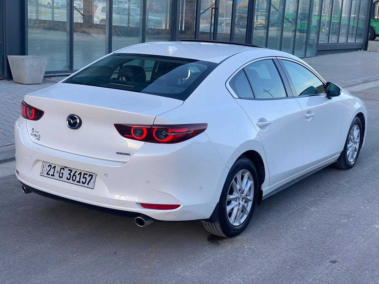 Mazda 3 2021 ***********
ڕەنگ سپی . مواسەفات فول فول . بەسمە . سڵاید . کوشن هیتەر . و کارەبا و خەزن . داتاشۆ . موکەبەرە بۆس . 5 کامێرا . ڕادری پێش و دو لاتەنیشت . خەتی جادە . بێ بۆیاخ و سارد و گۆڕاو وەکو سفر وایە سەیارەکە . سەنەوی تازەیە بەناوی خۆمەوەیە 
سعری 162$ السليمانية, العراق
