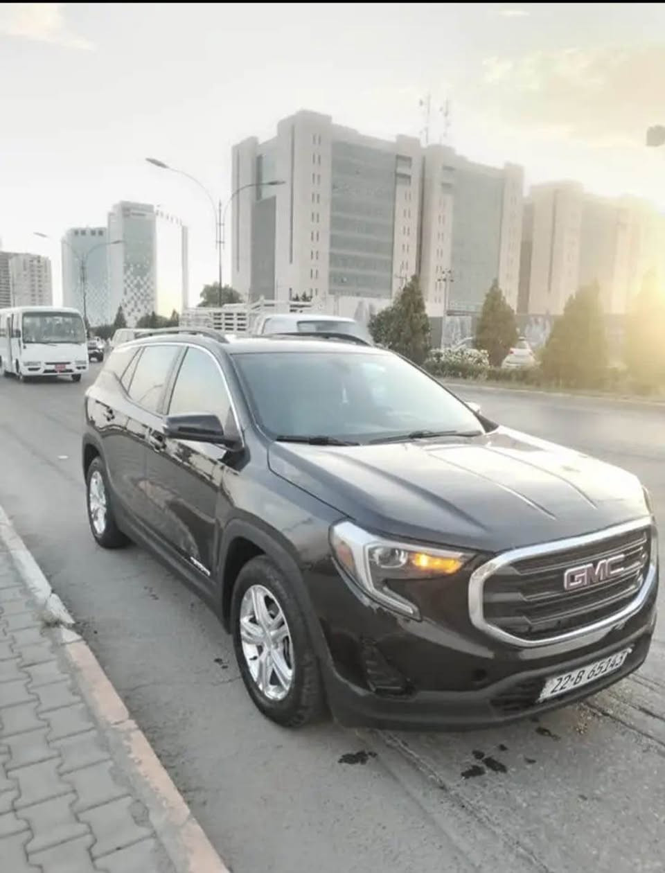 جی ئێم سی تیرین ٢٠١٨
فول فول مواسەفات 
٦٥ هەزار مایل 
2 قطعە و نیو هەیە. (چاملغ بۆنیت سبوغە
سندوقی بستێکی هەیە) ره قم واتساب ***********سعر155رقم شانسي  3GKALMEVXJL245985 أربيل, العراق
