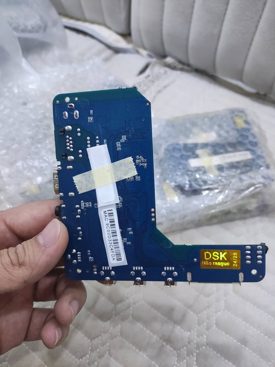 Tv box داخلي
متوفر 15 قطعة


**إذا كنت صاحب هذا الإعلان وتريد حذفه لأي سبب، رجاءا أرسل رسالة إلى الدعم الفني**