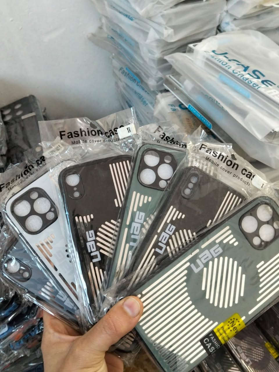 عرض خاص جمله فقط سعر الاصق شاشه 150 دينار انواع وموديلات حديثه جميع الايتيمات توصيل لجميع المحافضات ***********
