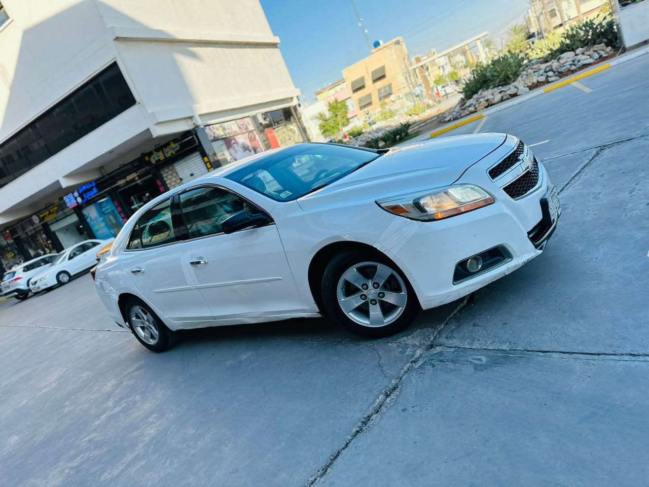 سلام عليكم 
ماليبو 2013 جديده ضرر جاملغ خلفي الايمن مصلح نفسه ومصبوغ مكينه 2400 جديده كير مكينه كفاله تبريد تدفئه وضع الشركه  مواصفات عتياديه تحكمات ستيرن كشن كهرباء حساس خلفي مري كهرباء 
رقم بغداد بأسمي بيع مراوس حسب القناعه السعر 95 
مكانها الكاضميه *********** بغداد, العراق
