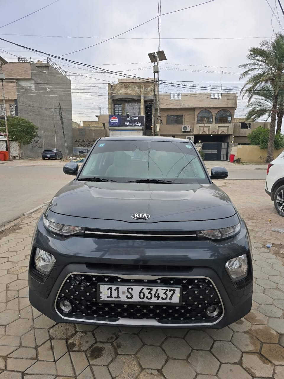 يا صول موديل 21

فئه السيارة ex فول الفول

محرك 2.0

حادثها موضح بالصور بس الصندوك معدل 

بدون تبديل بدون ايرباك

مواصفات:

فتحه سقف

بصمه 

تدفئه كشنات

داخل لون ابيض على صفار

تحكم ستيرن

تحكم تبريد بيانو

تنبيه خروج عن مسار

رادرات 360

عليها لدات على كل لايتات من عالي وناصي وبلاجكتور حتى ضوة رقم

تحكم ستيرن جهتين

تشغيل عن بعد وهوايه مواصفات بيها 

ماشيه 22الف بس

السعر 165 وييه مجال

للاستفسار

*********** بغداد, العراق
