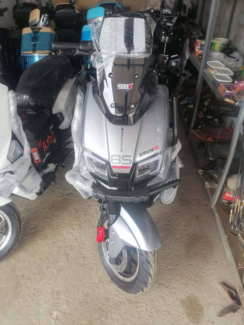 دراجه شحن موديل ٢٠٢٥ بشهر العاشر ٢٦ عشرة يعني ماكلك سته وعشرين ابيعلك خمسه وعشرين صفر كيلو متر ما متحركه خلاص اخذتهه من المعرض بل قصط بس اريد ابع عندي ضرف والله وكرر ما ماشيه خلاص الشراي يخابر ويدلل مكاني بغداد طارميه السعر ١١٥٠ وبيهه مجال بسيط رقمي *********** بي واتساب ***********
