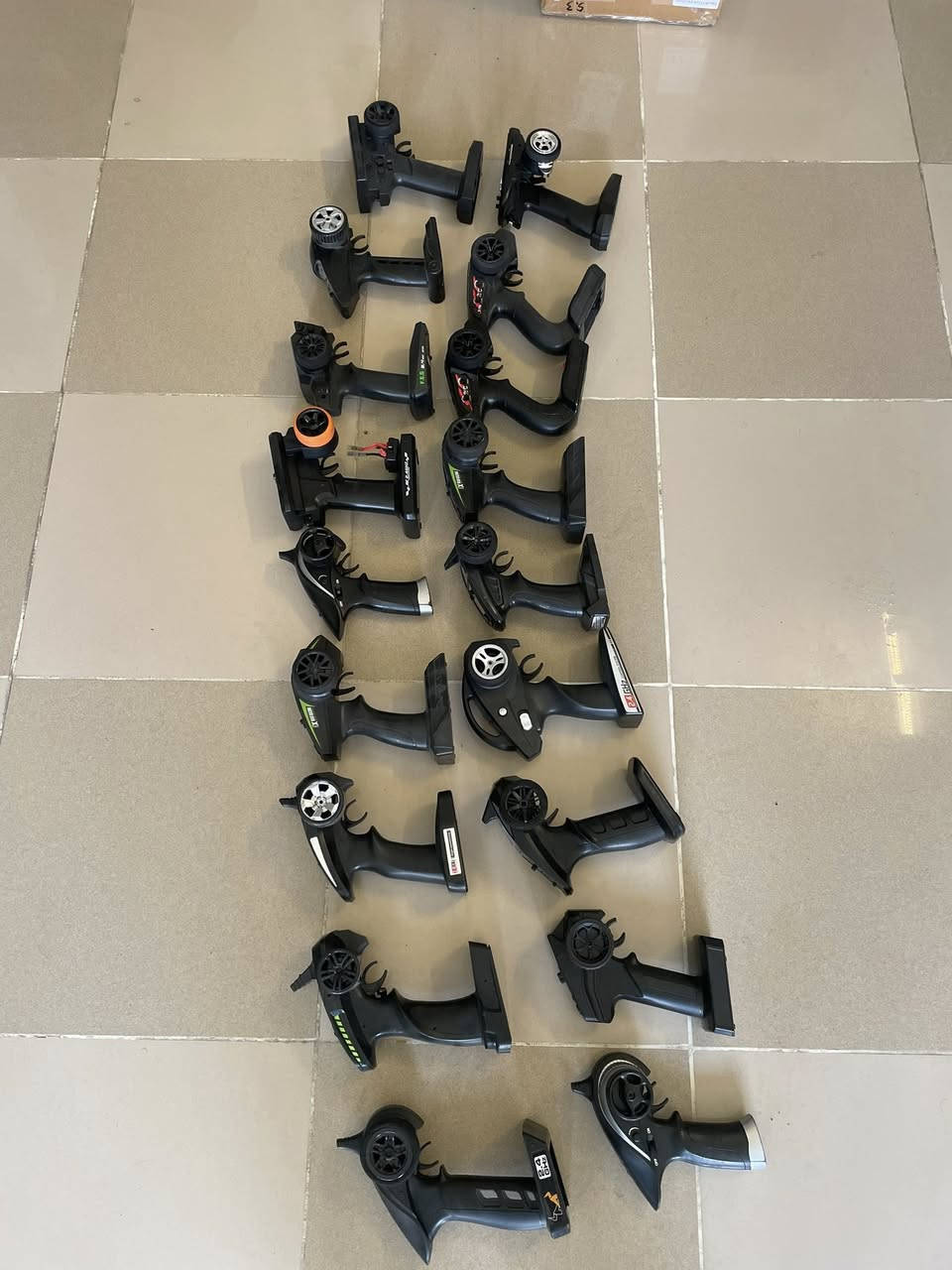 متوفر انواع كونترول


**إذا كنت صاحب هذا الإعلان وتريد حذفه لأي سبب، رجاءا أرسل رسالة إلى الدعم الفني**