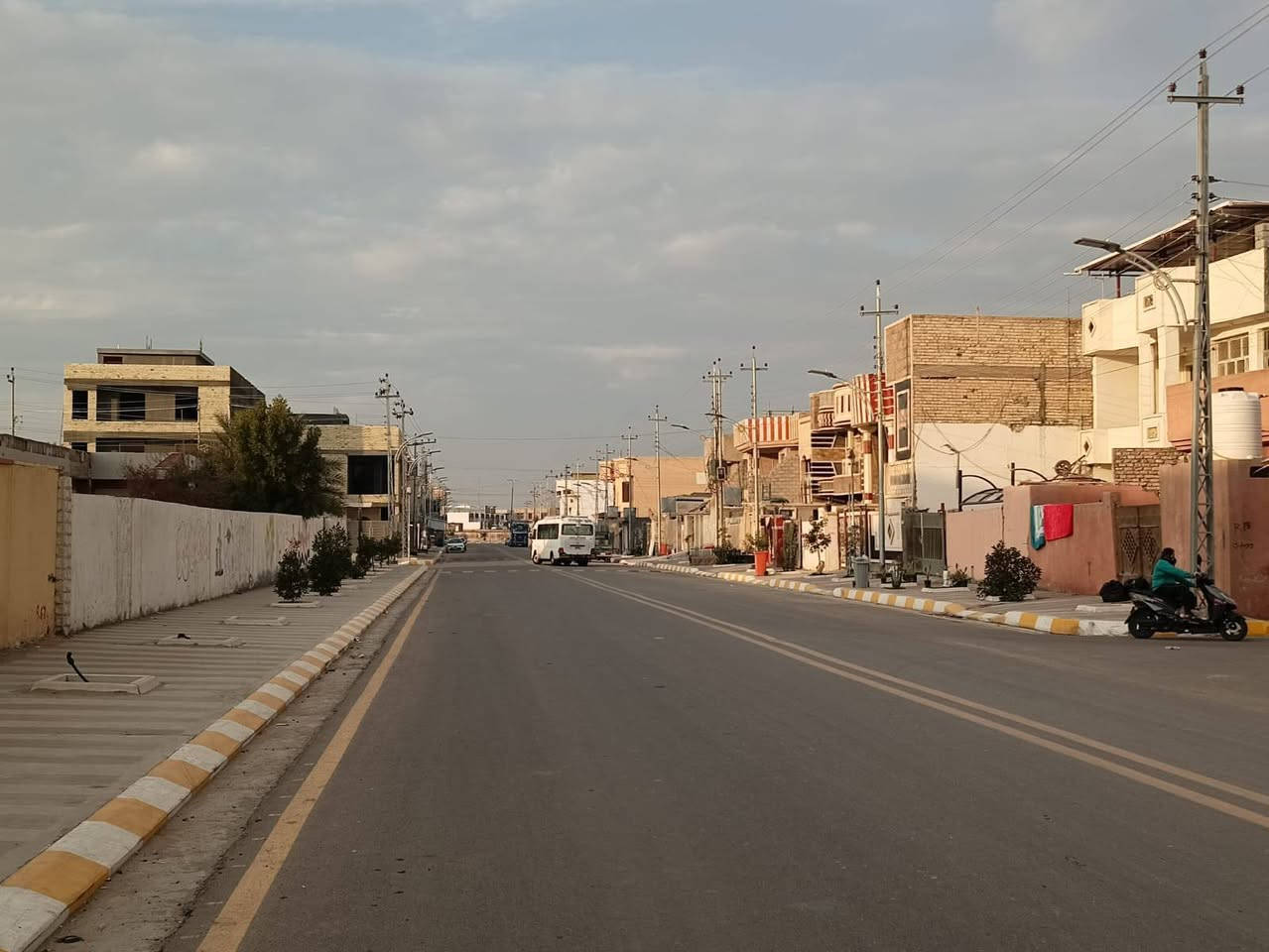 🕋بسم الله الرحمٰن الرحيم 🕋

👋السلام عليكم ورحمة الله وبركاته👋

🏪يعلن مكتب انمار للعقار

🌄الانبار قضاء الفلوجه

🏡 بيت 

#للبيع حي العسكري مقابيل الكليه التطبيقيه 

🚧 بناء طابوك 

📐المساحه 200م 
 
 سنه البناء حديث 

📃طابو صرف سند تحويل ملكيه بسم شخص واحد 

🛣️شارع 20  م  تجاري خدمات مجاري مجاري تبليط 

🏠طابقين حديث  

🔵استقبال وحديقه وكراج   
🔵مطبخ 
🔵غرف عدد 5
🔵مناور عدد 2
🔵صاله 
🔵صحيات 3

 

💲#السعر المعلن 260  مليون من قبل صاحب العقار وقابل للتفاوض 

🧑‍💻عزيزي عندك عقار وتريد تبيعه باسرع وقت راسل صفحتنه نلبي لك طلبك 🙏♥️

⁉️للاستفسار اكثر مراسله صفحتنا او زياره المكتب انمار للعقار الواقع على شارع 60 مجاور مطعم  نفر بخاري  ومجاور المطعم وكوفي بلاك ساراي شارع السكلات او الاتصال 

☎️***********☎️كورك 
☎️***********☎️ واتساب  

⁉️اذا كنت تملك عقار وترغب في نشره مراسله صفحتنا او زياره المكتب انمار للعقار او ارسال المعلومات على الواتساب ☎️👆

⁉️الاسعار المعلنه في مكتبنا تحدد من قبل البائع وليس المكتب ونجمع البائع والمشتري وجها لوجه لاتمام عمليه البيع

⁉️متابعه ولايك للصفحه ليصلكم كل ماهو جديد فضلاً وليس أمراً

♥️طابت أوقاتكم بكل خير ♥️
