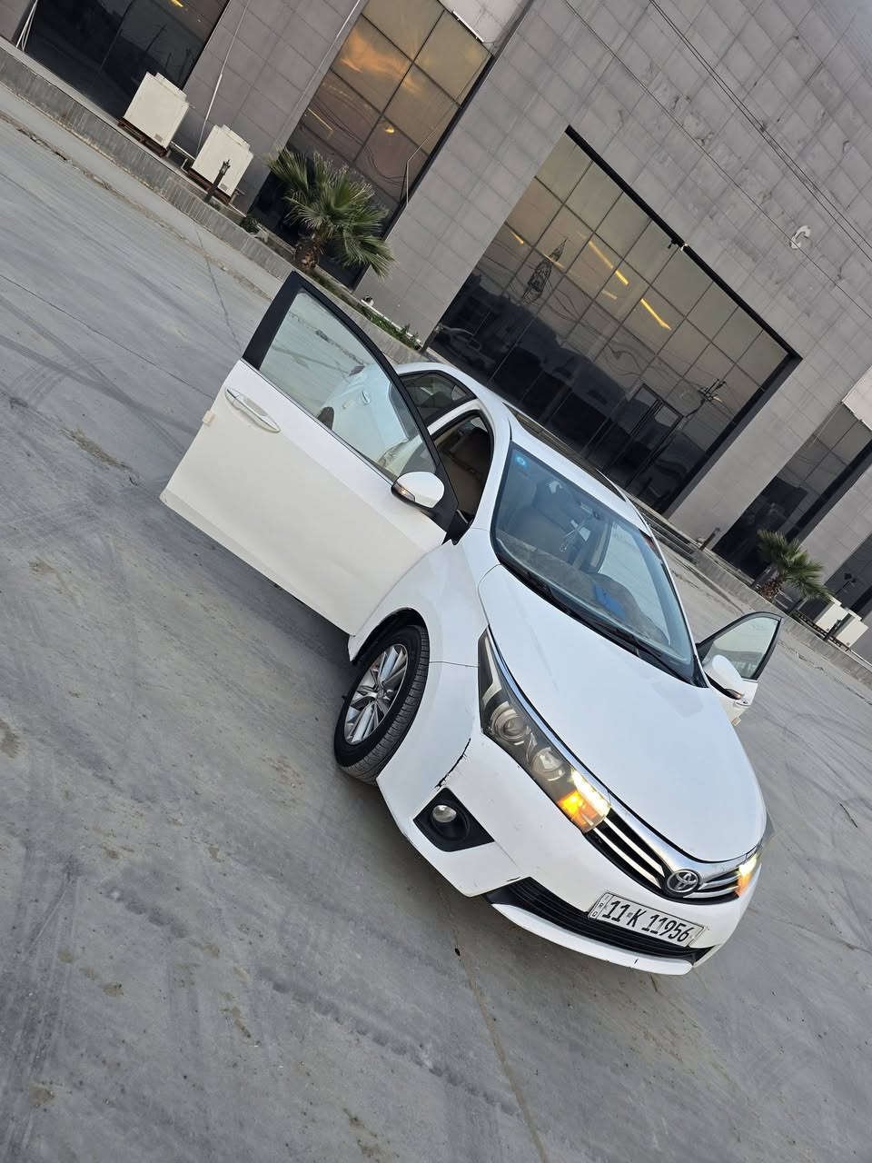 كورولا ٢٠١٤ خليجي
السياره فول مواصفات 
محرك ٢٠٠٠ 
كير اي تي 
بصمه 
سلايت  
مري شفط 
السياره فول فول 
كير مكينه مكفوولات 
السياره خير من الله 
بس نقصها صدر امامي خلفي 
السياره حلوه وسونارها مرفق بالمنشور 
السعر١٢٥  وبيها مجال 
لاستفسار اكثر *********** 
مكان السياره شارع فلسطين
