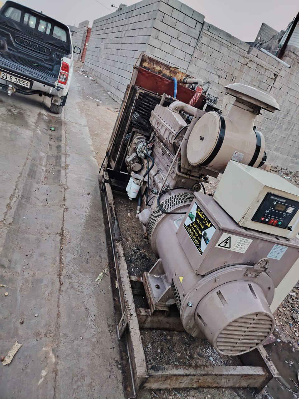 مولد كمنز خمسه ونص راديتر جديد مولد شغال مامفتوح خير من الله 350kvلمولد كامل مكمل السعر تواصل ع رقم ‪‪0774 036 5112‬‬‏
