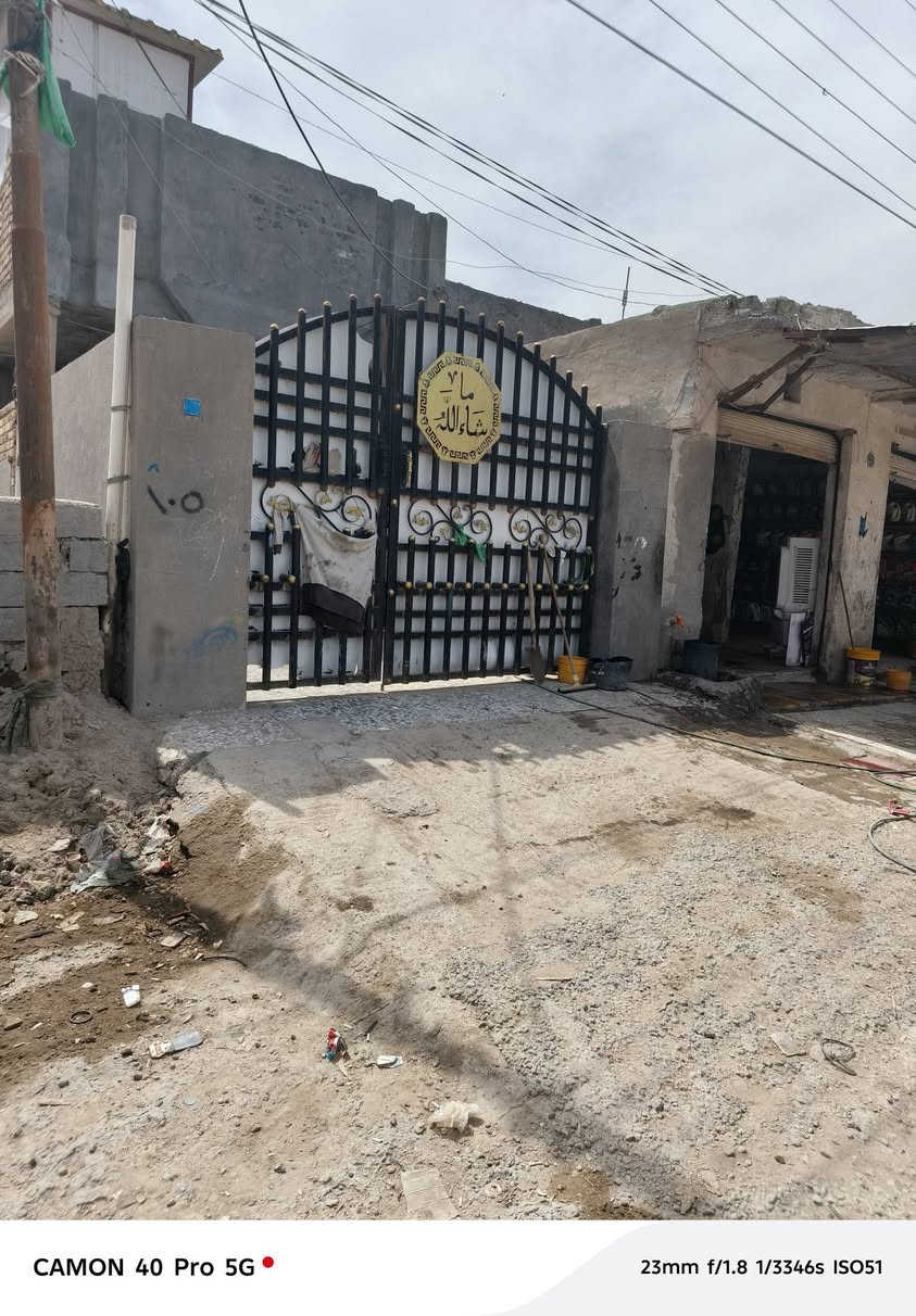 السلام عليكم
دار للبيع مساحته 220 بشارع الكرينات بي محلات
يحتوي على 2 غراف
طابو صرف 
خدمات ماي كهرباء ومجاري
موقع شارع 60 بشارع الكرينات 
هذا رقمي ***********
ايي ستفسار اسلني واتساب لو اتصل
