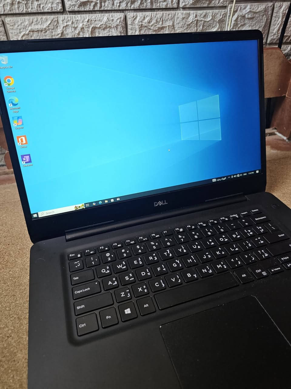 لابتوب Dell للبيع
للبيع Dell Latitude 5581

🔥 المواصفات:

- Dell Latitude 5581
- معالج Intel Core i7 الجيل الثامن
- ذاكرة RAM سعة 8GB
- SSD سعة 480GB
- كرت شاشة Intel UHD Graphics (داخلي)
- كرت شاشة NVIDIA GeForce MX130 سعة 2GB (منفصل)
- شاشة 15.6 إنش Full HD
- كاميرا وواي فاي وبلوتوث
- جميع المنافذ تعمل بشكل ممتاز

✅ الجهاز نظيف وحالته ممتازة.
✅ سريع بالإقلاع وتشغيل البرامج والألعاب المتوسطة.
✅ مناسب للدراسة، التصميم، البرمجة، والأعمال المكتبية.
✅ جاهز للاستخدام ولا يحتاج أي صيانة.

💰 السعر: 350
📍 الموقع: بغداد حي العامل متوفر توصيل

للاستفسار أو الحجز، راسلني على الخاص.


**إذا كنت صاحب هذا الإعلان وتريد حذفه لأي سبب، رجاءا أرسل رسالة إلى الدعم الفني**