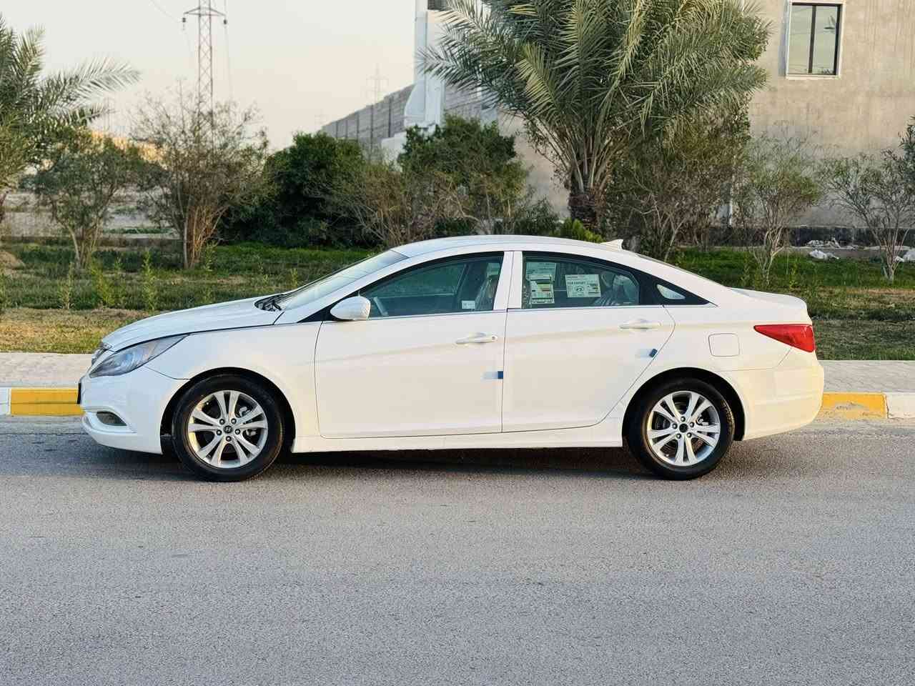 السلام عليكم...
للبيع...نقد فقط  اعتذر عن الاقساط 
باسعر 98$وبيه مجال بسيط
سوناتا 2013امريكي ابيض ثلجي 
رقم سليمانيه دولي (21)
ماشيه130

✳️محرك 2400/شرط لاتبخير ولاتنقيص 
✳️كير اتوماتيك بدون اي عيب مال بيت"

⚔️المواصفات⚔️ 
داخل لونين 
اربعه 4️⃣ دسك 
بلوجكترات 
اناره داخليه كماليات فول جنطه مغلفه نايلون 

 🚘سياره جديده برغي ما ناقصها Ⓜ️

🔴سياره خاليه من الدعم شرط سونار بيها 3قطع كلير بدون اي حادث شرط 

✅Ⓜ️ترايها صفر شرط صدر كهربائيات كلها شغاله تبريد ثلج ❄️ 

تايرات 4️⃣ جديدة 🆕 
صدر امامي خلفي كله جديد 
شرط التحويل ثاني يوم
السعر 98$ وبيها مجال بسيط 
مكان السيارة صلاح الدين تكريت الديوم 
رجاءً ما أقفل سعر بالتلفون تعال وتدلل 
للاستفسار ***********/
***********
