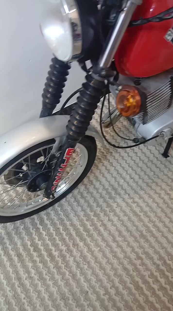 سلام عليكم ام زت ٨٢ للبيع بدون شاصي باله معمر الماني***********
