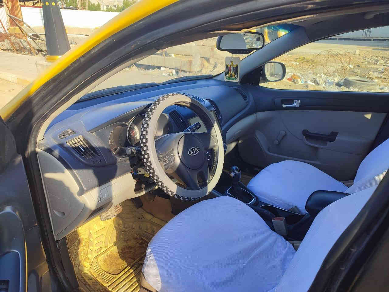 سيراتو امريكي 2011مكينة 2000بغداد ياسمي جاهزة للأخير حادث باب وجاملغ امامي فقط بدون داخل مكينة وكير وحدادية وتبريد تخم تاير جاهزة للأخير السعر 82بابل ***********
