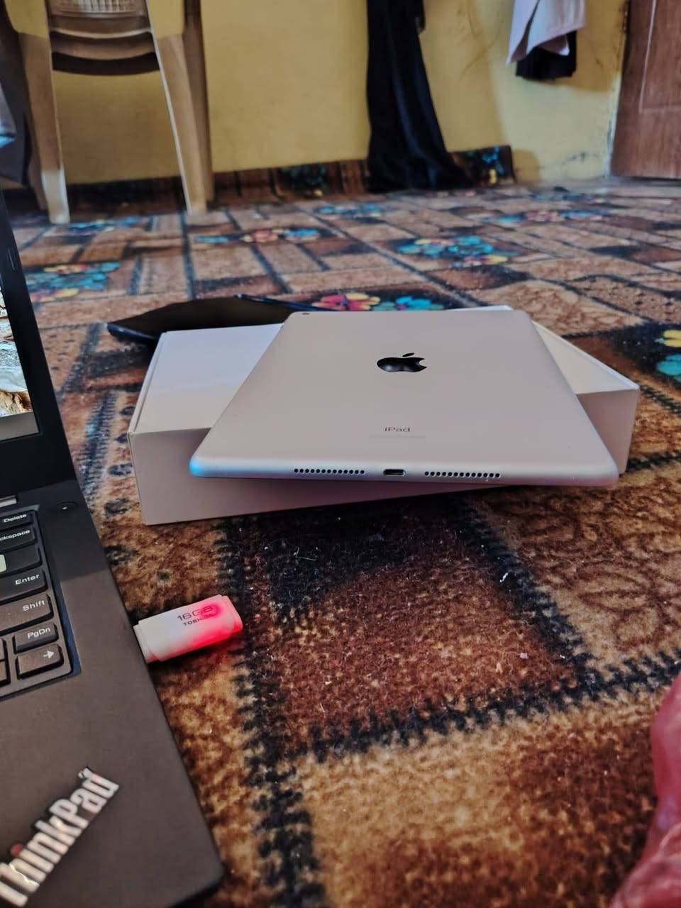 ايباد 9 للبيع ملحقاته كامله كارتونه وشاحنه جهاز مكفول من تصليح شحنه فول رايده ب250 شراي يدخل خاص


**إذا كنت صاحب هذا الإعلان وتريد حذفه لأي سبب، رجاءا أرسل رسالة إلى الدعم الفني**