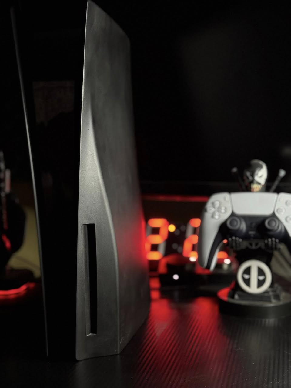 بلي5 فات نسخة القرص نضافة 100% مع كافة ملحقاته الاصلية + غلاف لون اسود طافي 🖤

يحتوي على 30 لعبة مملوكة وبعضهن محملات جاهزات بلجهاز والباقي بمكتبة الالعاب شوكت متريد تحمل من المملوكات وتلعب 🔥

الالعاب 👇

1- Sekiro
2- Call of Duty black ops 3
3- Call of Duty modern warfare 4
4- Call of Duty modren warfare 2
5- Call of Duty WW2
6- Battlefield V
7- Battlefield 1
8- Homefront Revolution
9- Ghost recon breakpoint
10- Ghost recon wildland
11- Assasins creed origons
12- Assasins creed valhala
13- Assassins creed odyssey
14- Farcry zero dawn 
15- Mortal kombat 11
16- Unravel 1
17- Unravel 2
18- Injustice 2
19- Borderlands 3
20- Rainbow six Extraction
21- Mafia 1
22- Mafia 2
23- Mafia 3
24- The last of Us 1
25- The evil within2 
26- Tomb raider
27- Rise of The tomb raider
28- Shadow of The tomb raider
29- Watch dogs legion
30- Fallout 4

السعر : 640 الف 🔥

*توصيل متوفر لكل المحافظات العراقية ❤️


**إذا كنت صاحب هذا الإعلان وتريد حذفه لأي سبب، رجاءا أرسل رسالة إلى الدعم الفني**