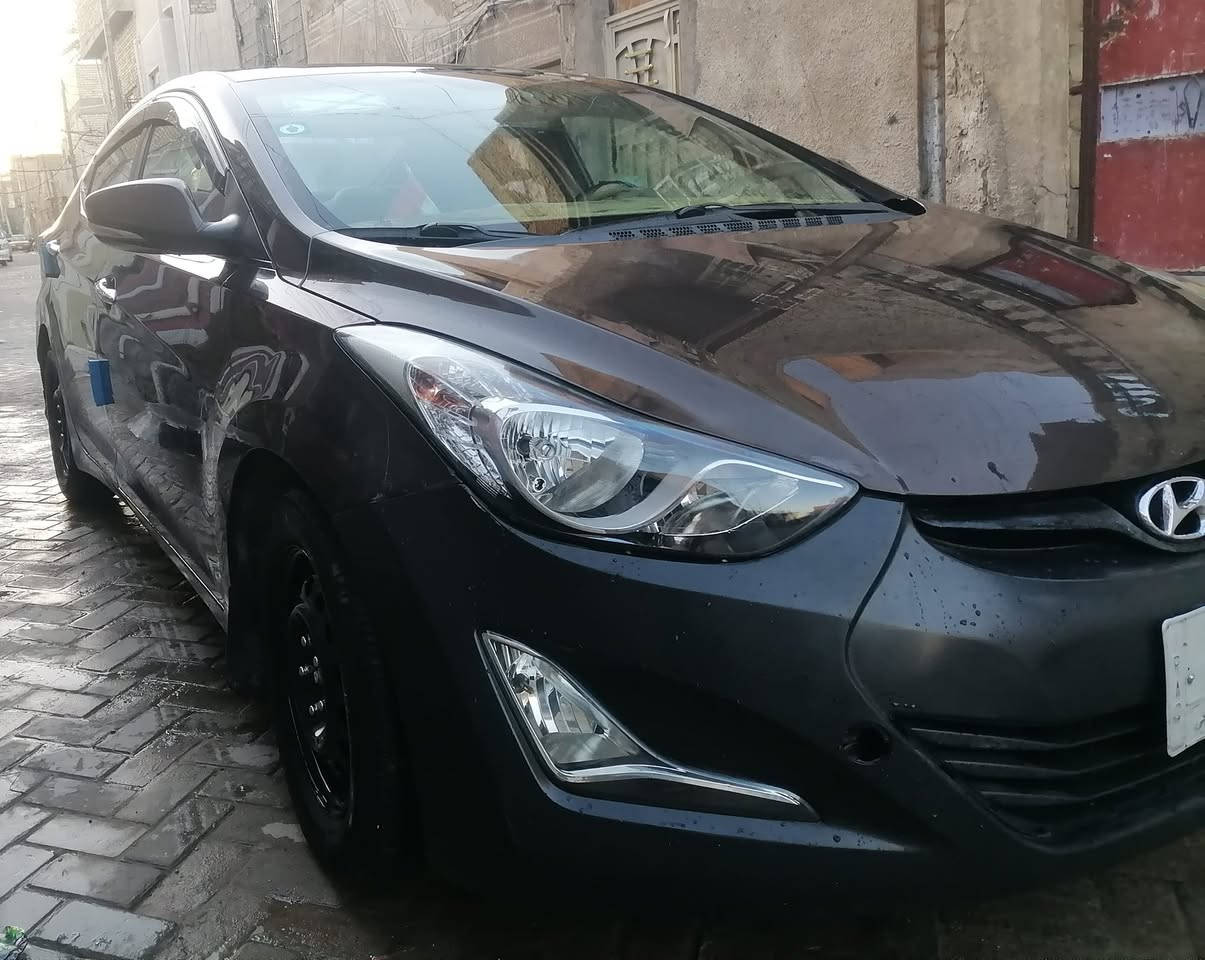 سياره النترا موديل ٢٠١٤ وارد خليجي لونها جوزي رقمها واسط مكفوله من الحادث والمحرك والكير كفاله عامه لكن بيها جراد وشخوط بسيطه بيع او مراوس بسياره ٧ راكب
مكانها بغداد وسعرها شده و٥ ورقه رقم صاحبها ***********

