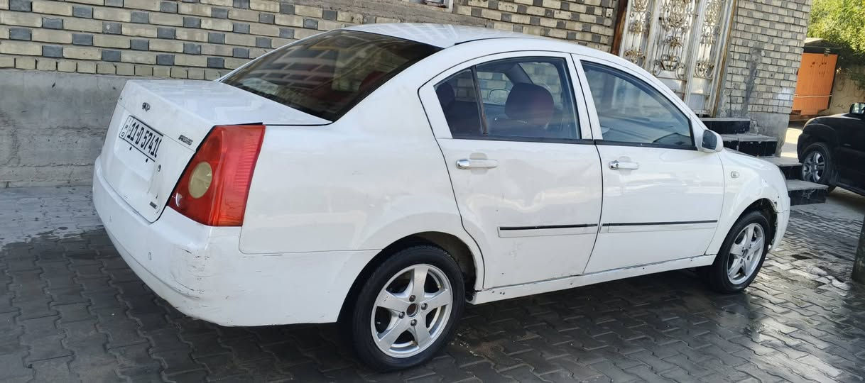 سلام عليكم شيري اي فايف موديل 2008 رقم بغداد نكليزي بسمي سنويه 29  مصفره غرامه سياره جاهزه من كير ومكينه وحداديه وتخم تاير وتبريد خير من الله كير عادي دينمو جديد باتري جديد سياره جاهزه مكفوله عده جاملغ صوب اليمنه بي بارد ترايك وين ميعجبك سعر 37 بيها مجال عنواني نجف ***********
