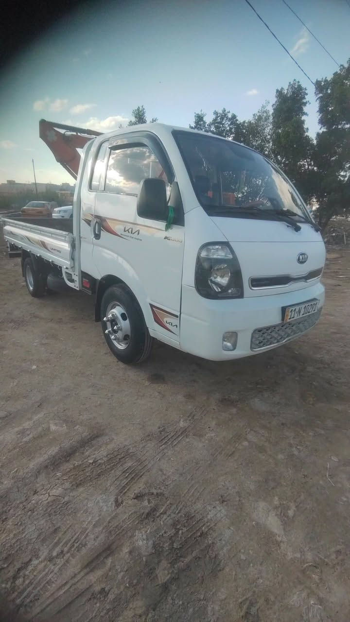 السلام عليكم كيا فحل موديل 2016تحويل ثاني يوم السعر 123 وبيه مجال حق الجيه كير محرك مكفولات كهربائيات كلة شقالة تخم تاير خلفي أمامي تانكي 120 تحويرة 14تدفئة تبريد شقال سيارة كلش حلوة صدر جديد بيها ضربة جهة السايق الأتصال ***********
