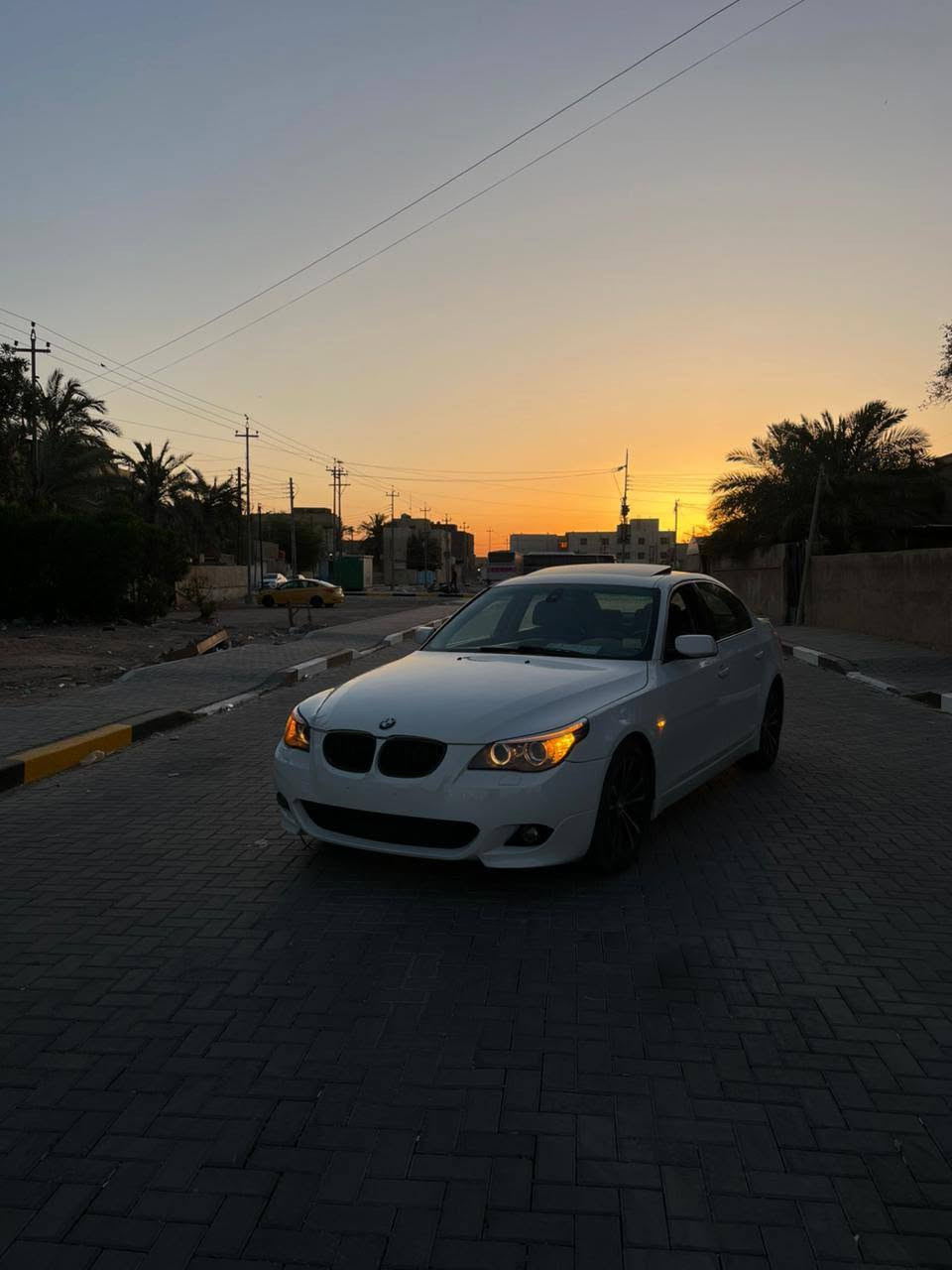 السلام عليكم 
e60/2008
محرك 30 نوزل قصير 
رقم مميز 
تبريد شغل 
وارد امريكي 
تحويل ممباشر 
بيه نقوصات بسيطه 
بيه صبغ باب وجاملق خلفي 
مكاني بصره بيع او مروس 
$115
***********
