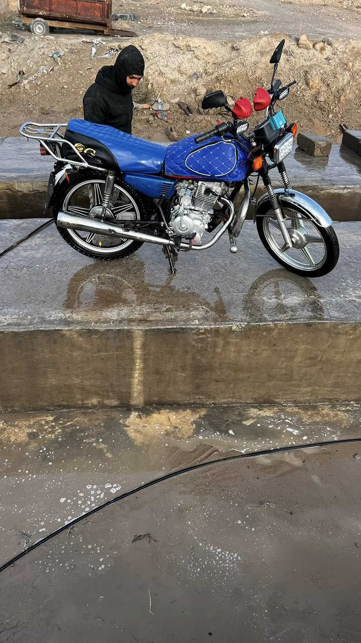 السلام عليكم دراجه للبيع سيفان موديل 2020 شرط النضافه السعر خاط ما أرجعك  رقم الهاتف 
*********** تعال وبيك خير وتدلل كهربأيات شغاله ماطور علا ايدي مابي كل عيب
