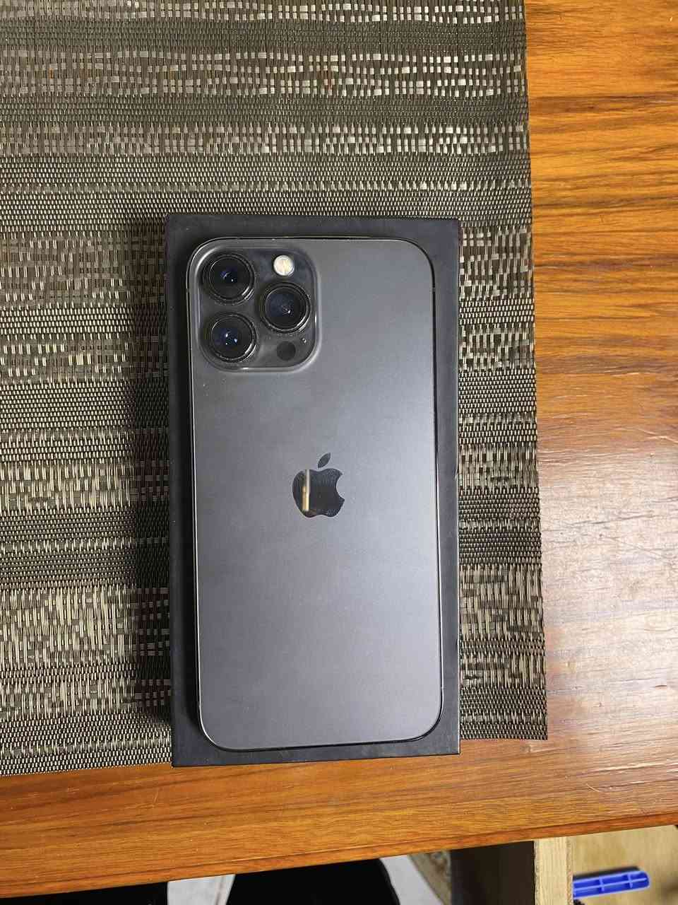 ايفون 13 برو ماكس جهاز نضيف ممفتوح بطاريه 93 مع العلبة السعر 800 وبي مجال 
رقم الهاتف : *********** عنواني الدورة ابو طيارة
