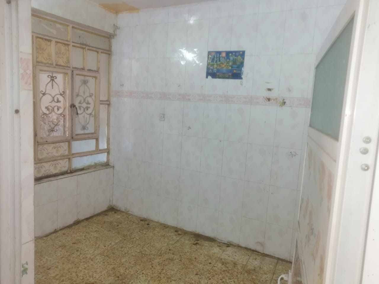 دار الإيجار في منطقة المصولبة
يتكون من غرفة وهول ومطبخ وبراني وصحيات 
المساحة 100متر 
***********
او مراجعتنا في المكتب 
الايجار 200الف..
