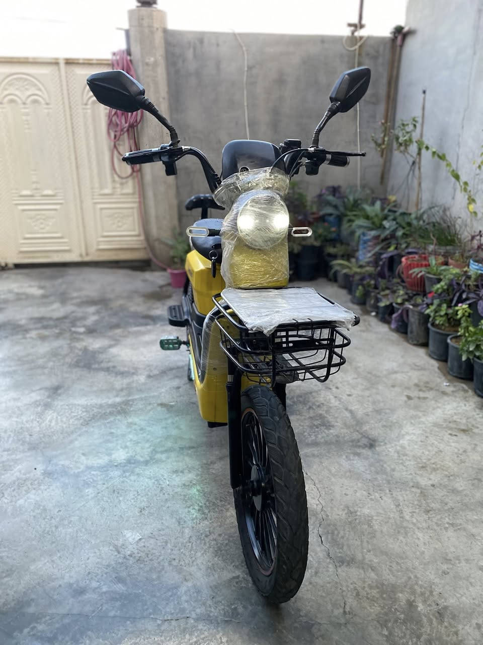 اسلام عليكم 👋🏼
بايسكل شحن 🏍️

لون اصفر 🟡

سويجين وبصمتين 🔑

6 بطاريات 🔋 

سرعه 99 ⏩

بايسكل حيل نضيف 👉🏻

السعر 290 وبي مجال للطيبين , للشرايه 💵

مكاني كركوك روناكي 📍

رقمي / *********** ☎️

وتساب غير متوفر ابـ هذا الرقم 👉🏻
