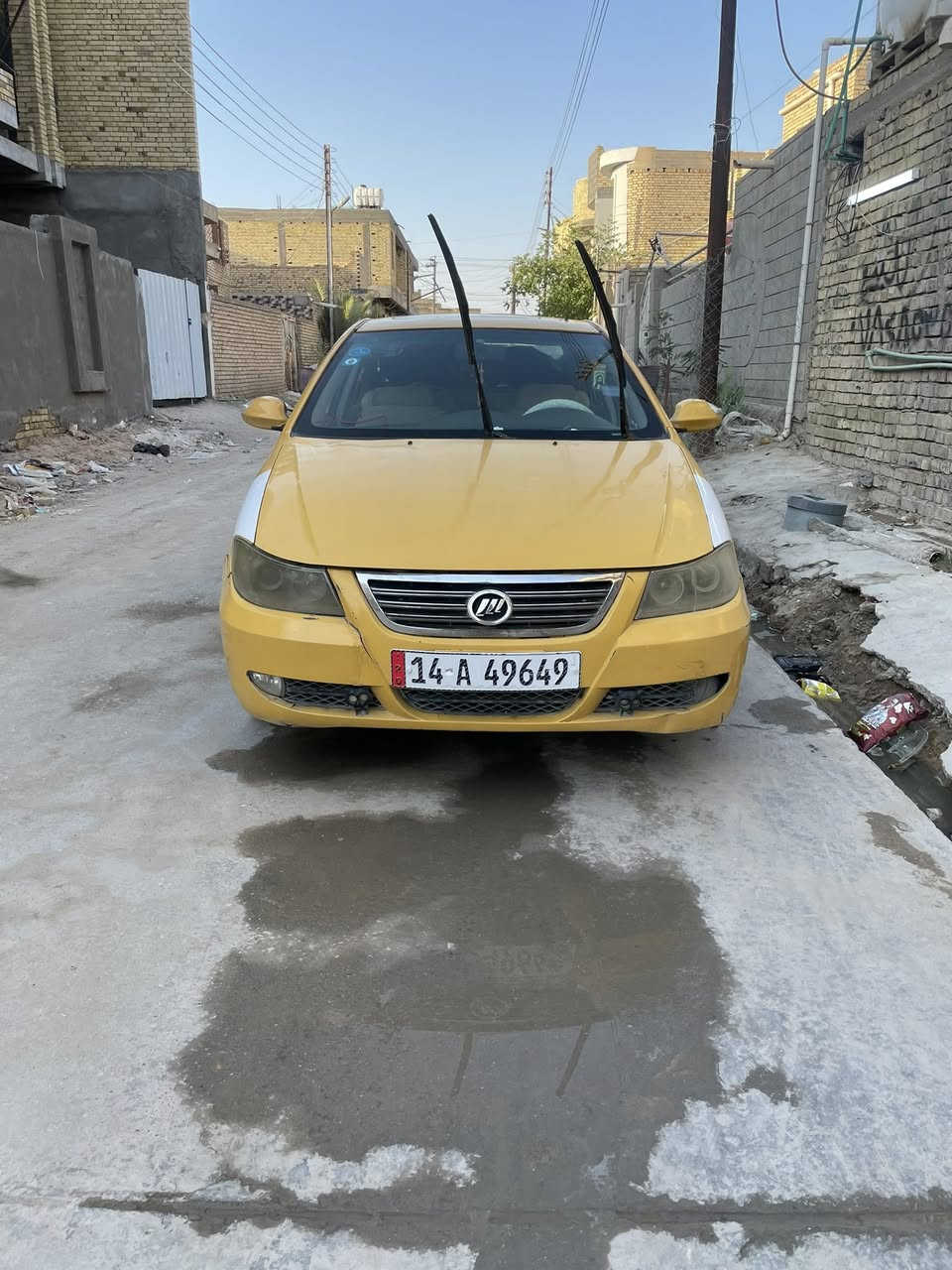 سلام عليكم،
ليفان ٦٢٠ موديل ٢٠١٣
كير محرك كورلا اوتماتيك 
تبريد حدادية جاهزة تخم تاير جاهزة  
رقم دولي بصرة باسمي مداور ثاني يوم
مصفرة هي وغرامة ربع مامطلوبة
السعر ٤٣ وبي مجال بسيط 
مكان ناصرية شطرة 
***********
