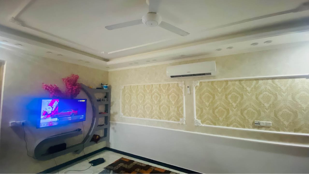 #دلال #عقارات #بيع #منازل #البلديات #شراء #ديكور

بيت للبيع بسعر مناسب ومستعجل الشراي يشرفني وبي خير ويدلل  240 متر واجه 8 طابو ملك صرف بغداد بلديات شارع مصرف اول فرع على شارع مصرف بأتجاه الجسر الجديد مجاور شارع 15 شارع عريض بناء حديث 2022 طابقين ونص 8 غرف نوم 6 حمامات  زائد مطبخ بل طابق الاول استفسار واتساب *********** بغداد, العراق
