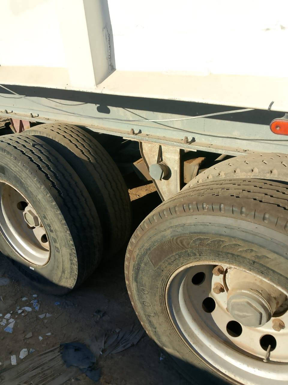 قلاب فافون  58متر مكعب  ***********
حموله 50طن  منفيس
