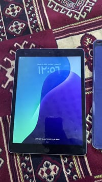 آيباد ٩ • ٦٤ • معطل