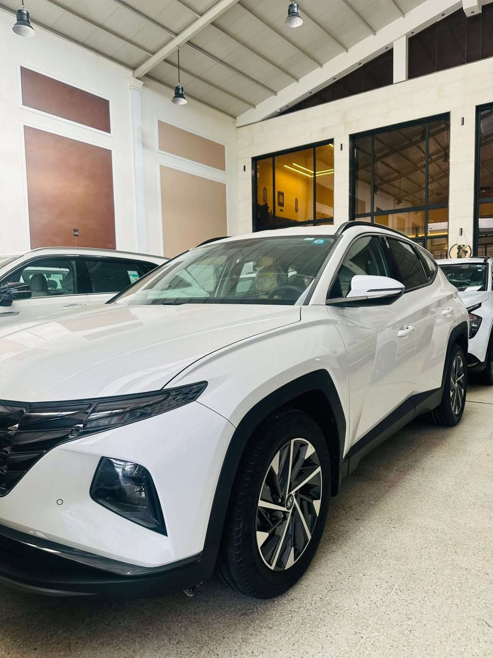 السلام عليكم
توسان 2024خليجي مكفوله كفاله عامه 
من الصبغ التبديل والبارد !
ماشيه 16الف فقط 
بسمي سنويه تحويل ثاني يوم مداور 
فول كشن كهرباء ثنين +مغلفه كشنات ارضيه سياره فول من عده البنراما 
مكان السياره \بغداد 
الرقم /***********
