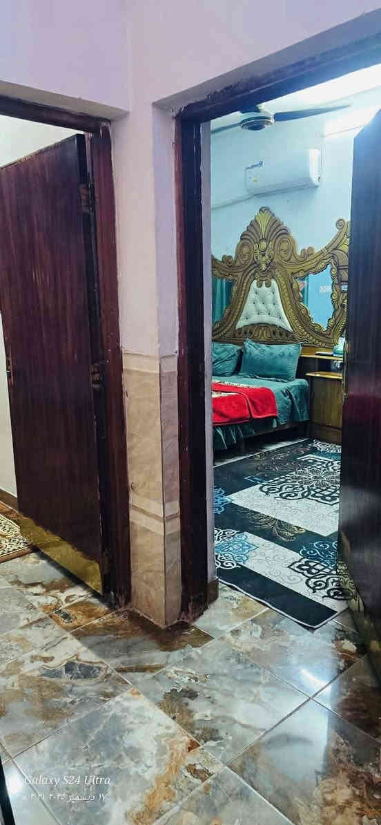 كارثه  لااول مره من مكتب التميمي
السلام عليكم 
مشتمل للبيع المساحه 60 متر ركن  بسعر مناسب 
الواجهه 6 ونص متر 
النزال 9 متر 
العنوان :- الشرطه الخامسه/قرب جامع الجميلي /مربع ال300/
يحتوي على/-غرف نوم عدد2/صاله/مطبخ/صحيات2/منور/بيتونه/سطح/طرمه كبيره/
طابو صرف/نظيف جدا/ركن/شارع عريض20 متر/رصيف3متر/
للاستفسار الأتصال 
***********
***********
يتوفر واتساب
