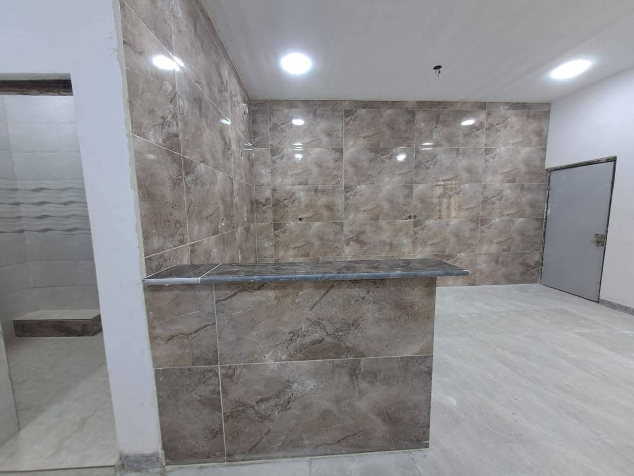 ابو مصطفى الموسوي لشغل السيراميك جداري ارضي ودرج شغل درجه اولى شرط خاص وتساب موجود. ***********
