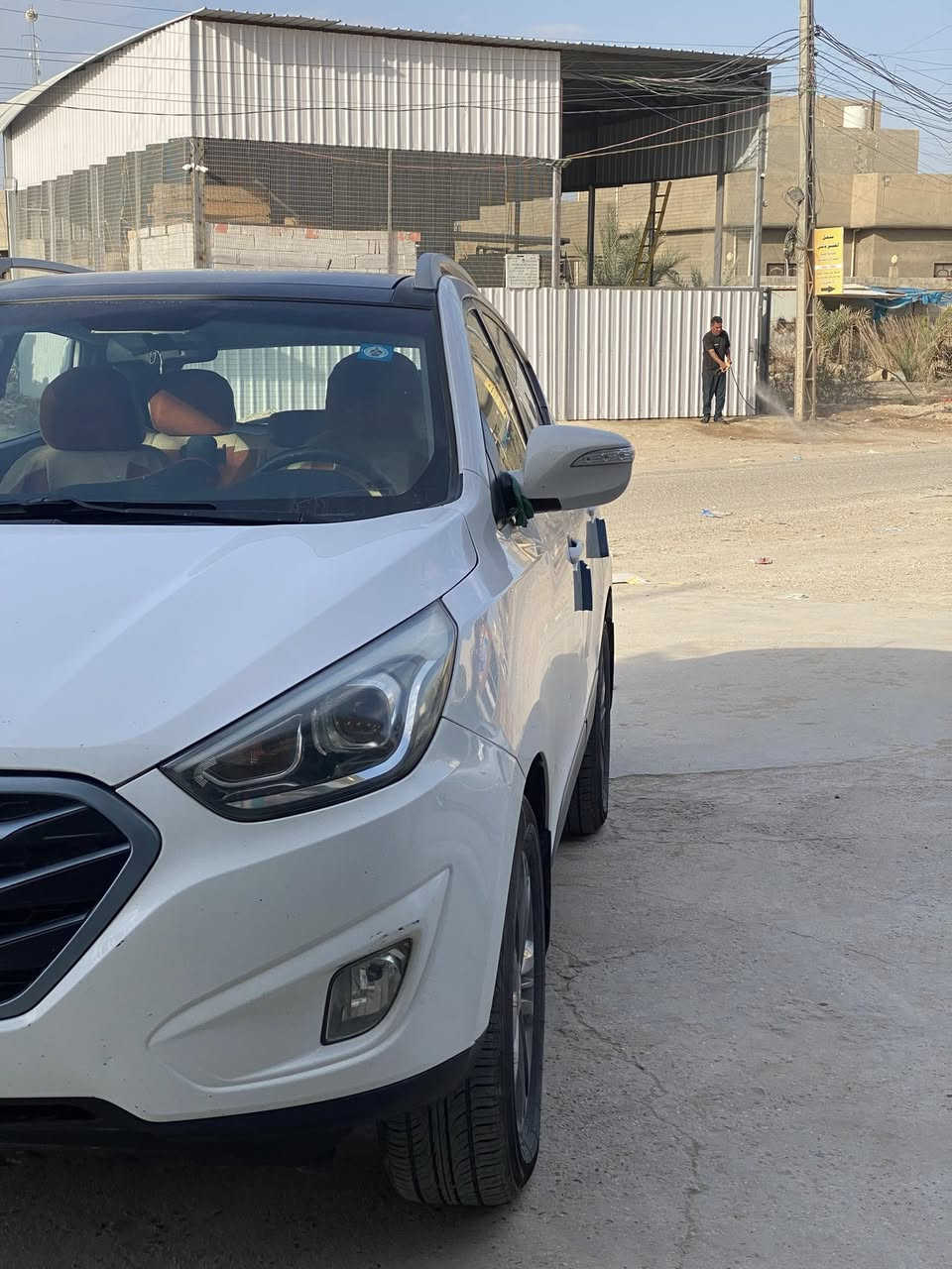 سلام عليكم
للبيع توسان2015 سياره كفاله من الصبغ فوول بنوراما السياره جديده رقم بغداد الجديد  السياره بأسم راعيها 
رقم :***********
السعر خااص
