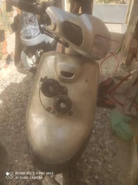 دراجه بطة للبيع موديل99 يرادلها بس تجفيت رايدها 150وبيها مجال078015468...
