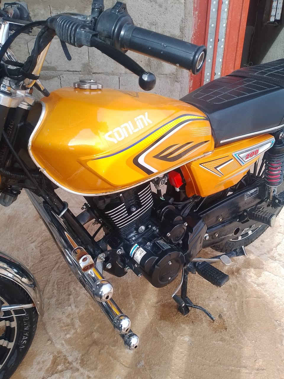 السلا عليكم دراجه للبيع موديل 24 شكل 25 محرك 200 شرط نظافه وفول ترهم مراوس ***********
