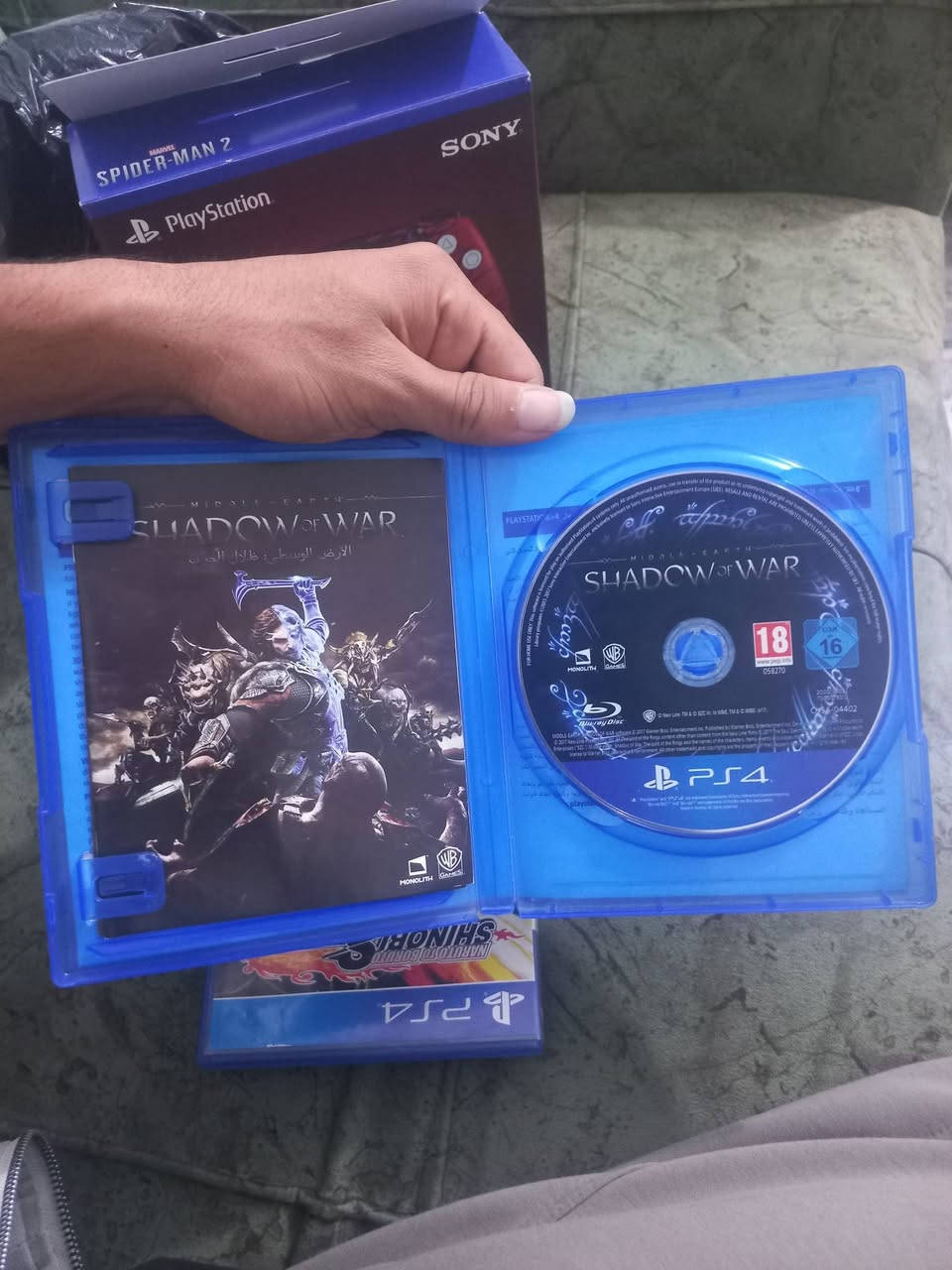 عندي  قرص  الا رض الوصطه + قرص بروتو وبي الوين + يده بلي فايف مو اصليه. تجي تجاريه. جديده اده. يخبل كل قطعه علا عشرين  مكاني كربلاء اجي اوصلهن الكم *********** متواجد وتساب
