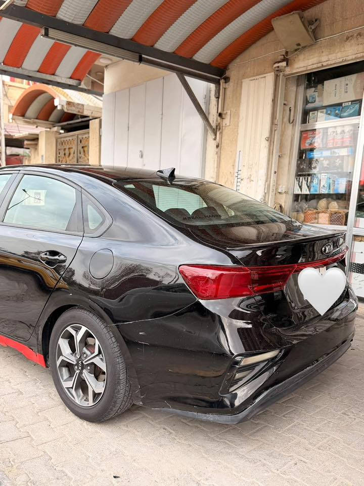 سلام عليكم
فورتي 2019 
رقم بغداد الدولي هزه ماصاقطه 
استوني مصفر غرماتها 

السعر 112 وبيها  مجال جدا بسيط

السياره مال جناي واهواي صارف عليها ومرتبها وجاهزه من كلشي

مكينه 2000 دوش شرط الفحص  ماشيه 80

حادث خلفي 

البجم كله كبس ع وضع الشركه 

كيرat 
6 نمر

كير مكينه حداديه تبريد ثلج شرط الفحص برغي مامفتوح بيهن 

الموصفات معروفه 
شاشه كار بلي + ردار امامي حساسات جانبيه 
3 وضعيات قياده سبورت ونورمان وسمارت
تحكمات استيرن جهتين + مانع انزلاق +تحديد مسار + كامره دواره 

مصروف عليها تخم بلكات ومجاول وعبوة فيتم جديده
وبوليش وتخم تاير وباتري  دوشمه كاعيه كله جديد مابيها نقص كامله للاخير

مكان السياره كربلاء 

***********
