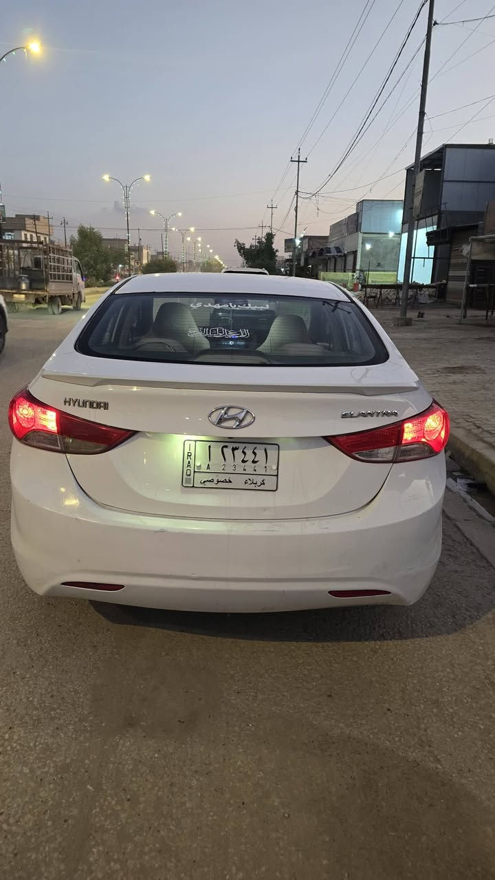 السلام عليكم النترا خليجي 2014  للبيع فول موصفات ماعده البصمه السياره مكفوله فقط قطعه ( وحده صبغ ) مكينه 1800 سياره على وضع الشركه مكان السياره كربلاء/ طويريج السعر 118$ وبيه مجال قليل تبريد ثلج *********** الاتصال 
رقم كربلاء السنويه بأاسمي
