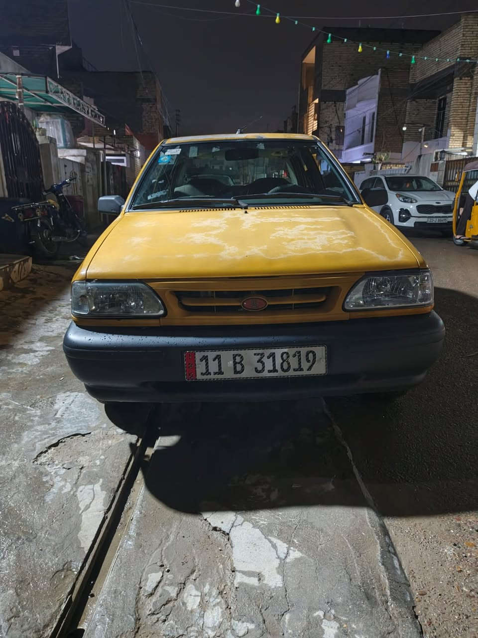 سياره سايبه 2011نفخ مابيهه صبغ سياره بلاديه
محرك خير من الله تبريد شغال كلهه شغاله 

رقم نكليزي صار سبوع من محولهه سعر ٢٩وبيهه مجال حك جيه رقم 📞 ***********
