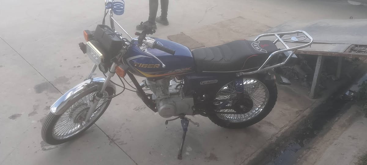 ماطور للبيع موديل 2021شرط لاصرف ولا بخار كهربائيات كلها شغال مستعجل على بيع سعر 260بي مجال رقم ***********
