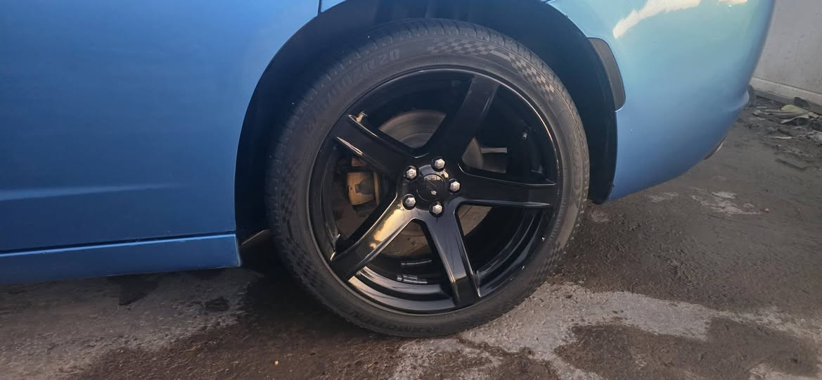 ويل نجمه. خسفه. قويه مع تخم تاير جديد 
مراوس. ب 18 او بلاك توب 
 بي طخه. بسيطه. بالكنر خارج يعني اي مشكله مامسبب موضحه. بصوره  مكاني بابل جبله


**إذا كنت صاحب هذا الإعلان وتريد حذفه لأي سبب، رجاءا أرسل رسالة إلى الدعم الفني**