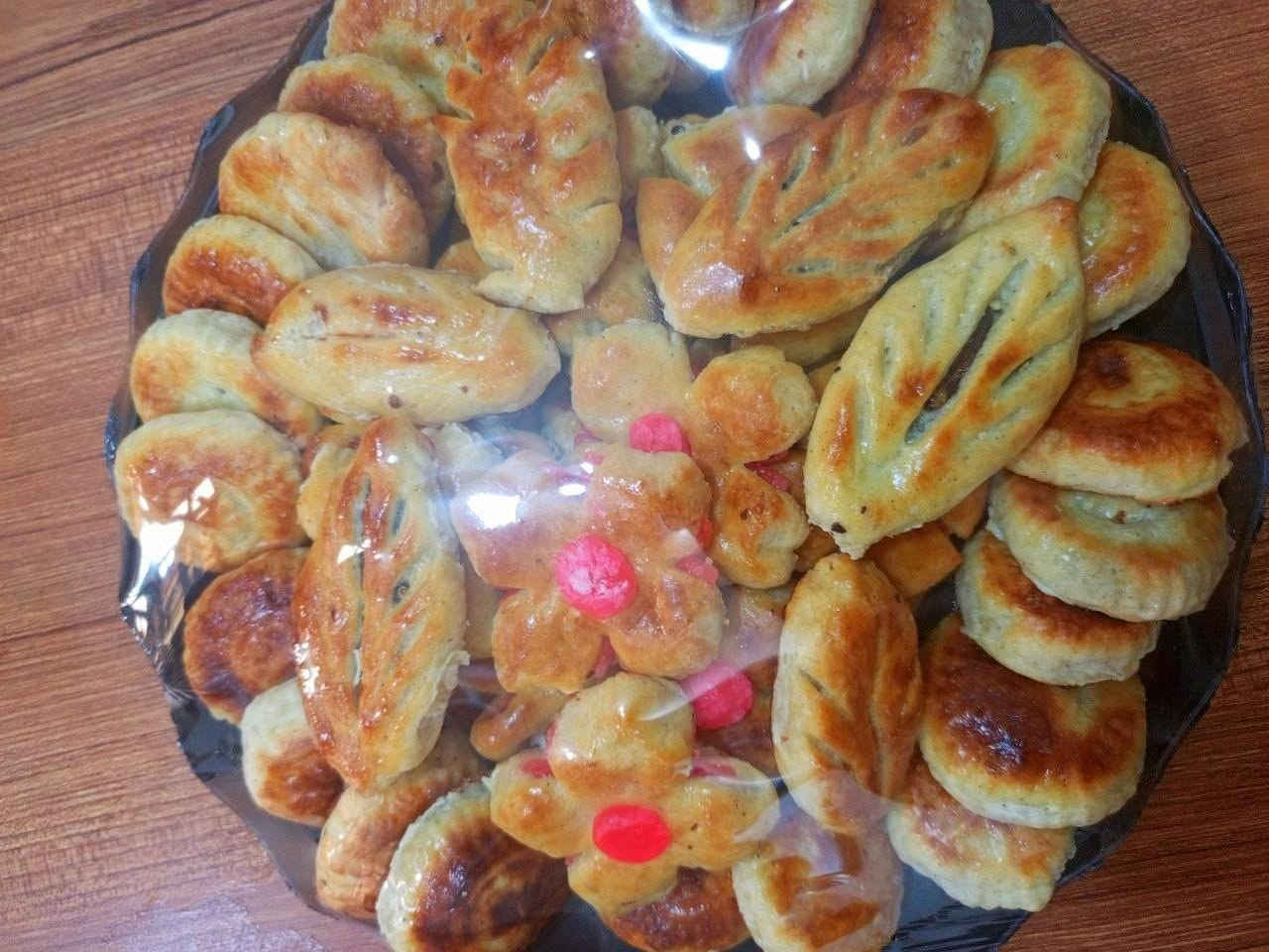 كليچة امهاتنا وبريحة الهيل الفرش بحشوات مشكلة تمر وجوز ومبروش  وحلقوم واذا تحبون السمسم اضيف اني مااحبة تجيكم حارة وتازة لأن من النوع مااحب التجميد احب شغل يوم بيومه للطلب الحجز قبل يومين


**إذا كنت صاحب هذا الإعلان وتريد حذفه لأي سبب، رجاءا أرسل رسالة إلى الدعم الفني**